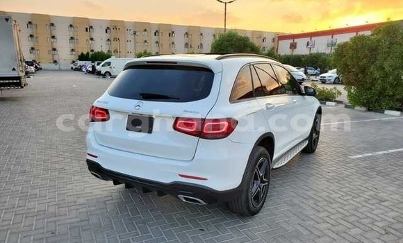 Sayi Na hannu Mercedes‒Benz GLC White Mota in Accra a Greater Accra Sayi Na hannu Mercedes‒Benz GLC White Mota in Accra a Greater Accra