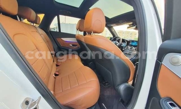 Sayi Na hannu Mercedes‒Benz GLC White Mota in Accra a Greater Accra Sayi Na hannu Mercedes‒Benz GLC White Mota in Accra a Greater Accra