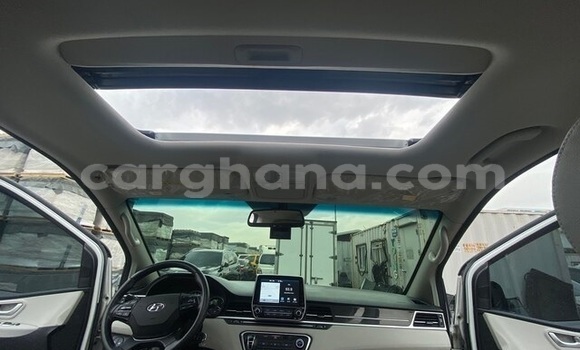 Sayi Na hannu Hyundai Grand Starex White Mota in Accra a Greater Accra Sayi Na hannu Hyundai Grand Starex White Mota in Accra a Greater Accra