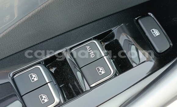 Ra Tuntun Chevrolet Captiva Black Ọkọ̀ in Accra ni Greater Accra Ra Tuntun Chevrolet Captiva Black Ọkọ̀ in Accra ni Greater Accra