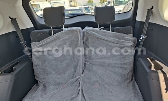 Ra Tuntun Chevrolet Captiva Black Ọkọ̀ in Accra ni Greater Accra Ra Tuntun Chevrolet Captiva Black Ọkọ̀ in Accra ni Greater Accra