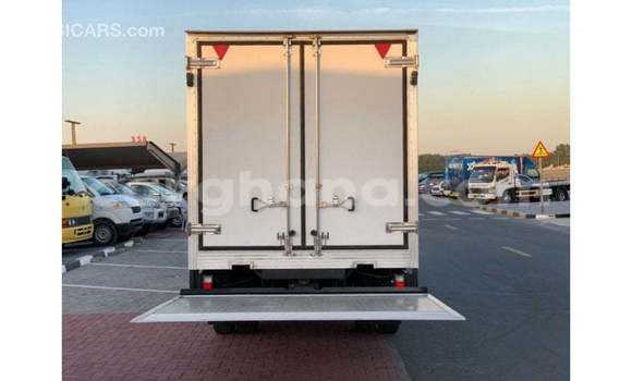 Ra Imported Mitsubishi i funfun Ọkọ̀ in Import - Dubai ni Ashanti Ra Imported Mitsubishi i funfun Ọkọ̀ in Import - Dubai ni Ashanti