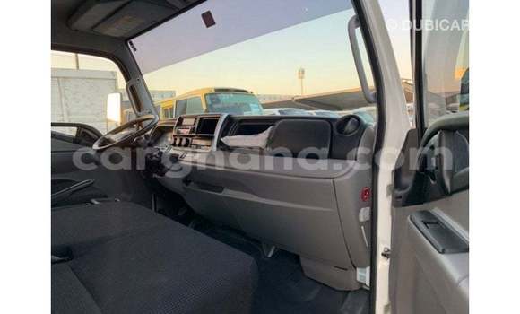 Ra Imported Mitsubishi i funfun Ọkọ̀ in Import - Dubai ni Ashanti Ra Imported Mitsubishi i funfun Ọkọ̀ in Import - Dubai ni Ashanti