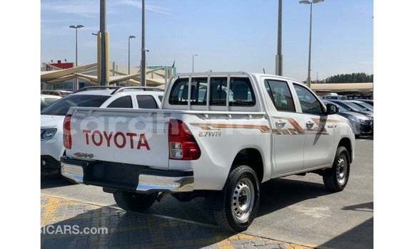 Ra Imported Toyota Hilux funfun Ọkọ̀ in Import - Dubai ni Ashanti Ra Imported Toyota Hilux funfun Ọkọ̀ in Import - Dubai ni Ashanti