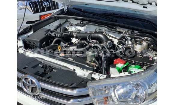 Ra Imported Toyota Hilux funfun Ọkọ̀ in Import - Dubai ni Ashanti Ra Imported Toyota Hilux funfun Ọkọ̀ in Import - Dubai ni Ashanti