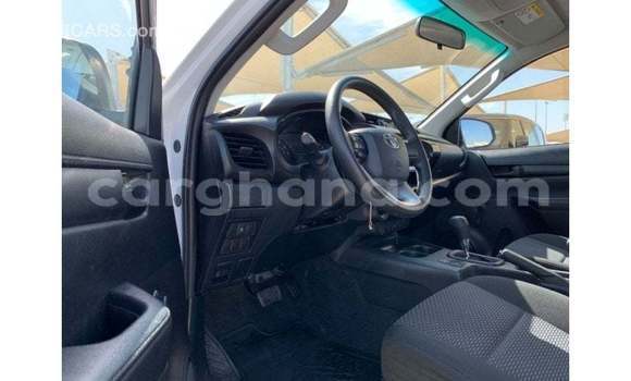 Ra Imported Toyota Hilux funfun Ọkọ̀ in Import - Dubai ni Ashanti Ra Imported Toyota Hilux funfun Ọkọ̀ in Import - Dubai ni Ashanti