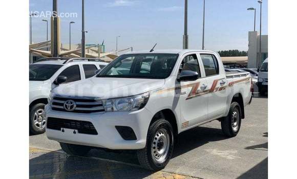 Ra Imported Toyota Hilux funfun Ọkọ̀ in Import - Dubai ni Ashanti Ra Imported Toyota Hilux funfun Ọkọ̀ in Import - Dubai ni Ashanti