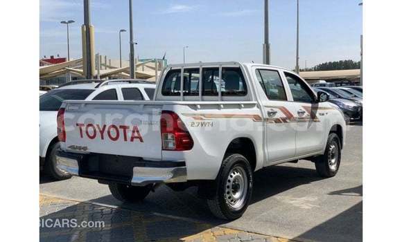 Ra Imported Toyota Hilux funfun Ọkọ̀ in Import - Dubai ni Ashanti Ra Imported Toyota Hilux funfun Ọkọ̀ in Import - Dubai ni Ashanti