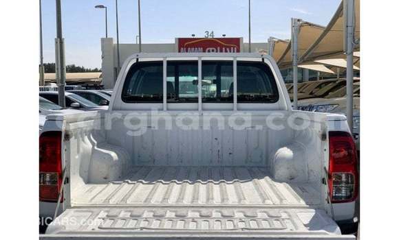 Ra Imported Toyota Hilux funfun Ọkọ̀ in Import - Dubai ni Ashanti Ra Imported Toyota Hilux funfun Ọkọ̀ in Import - Dubai ni Ashanti