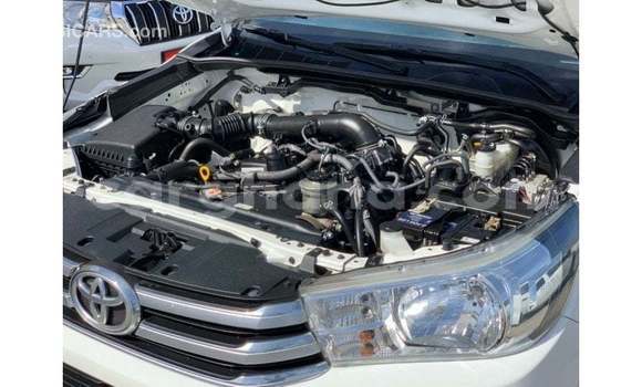 Ra Imported Toyota Hilux funfun Ọkọ̀ in Import - Dubai ni Ashanti Ra Imported Toyota Hilux funfun Ọkọ̀ in Import - Dubai ni Ashanti