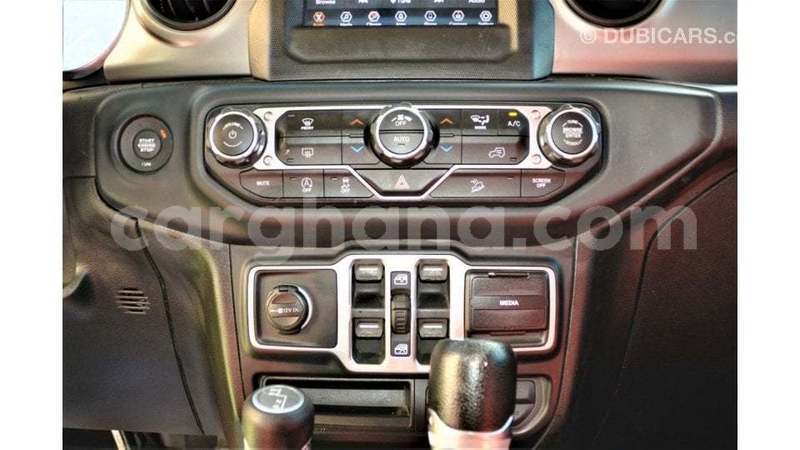 Big with watermark jeep wrangler ashanti import dubai 53715