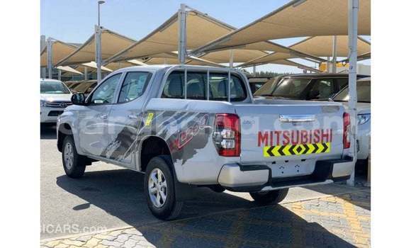 Buy Import Mitsubishi L200 White Car in Import - Dubai in Ashanti Buy Import Mitsubishi L200 White Car in Import - Dubai in Ashanti