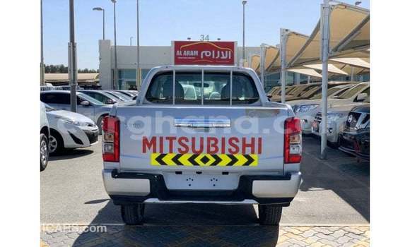 Buy Import Mitsubishi L200 White Car in Import - Dubai in Ashanti Buy Import Mitsubishi L200 White Car in Import - Dubai in Ashanti