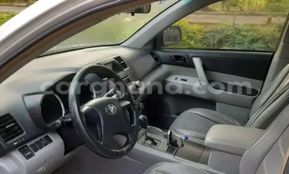 Buy Used Toyota Highlander Other Car in Accra in Greater Accra Buy Used Toyota Highlander Other Car in Accra in Greater Accra