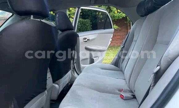 Sayi Na hannu Toyota Corolla White Mota in Accra a Greater Accra Sayi Na hannu Toyota Corolla White Mota in Accra a Greater Accra