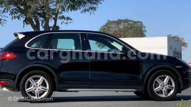 Big with watermark porsche cayenne ashanti import dubai 53741