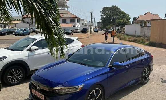 Ra Àlòkù Honda Accord Blue Ọkọ̀ in Iwọn didun ni Oorun Ra Àlòkù Honda Accord Blue Ọkọ̀ in Iwọn didun ni Oorun