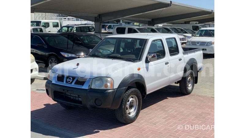 Big with watermark nissan pickup ashanti import dubai 53754