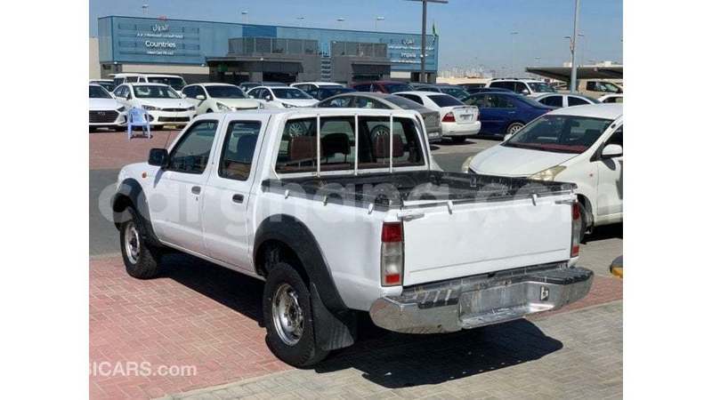 Big with watermark nissan pickup ashanti import dubai 53754