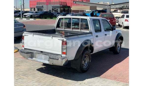 Ra Imported Nissan Pickup funfun Ọkọ̀ in Import - Dubai ni Ashanti Ra Imported Nissan Pickup funfun Ọkọ̀ in Import - Dubai ni Ashanti