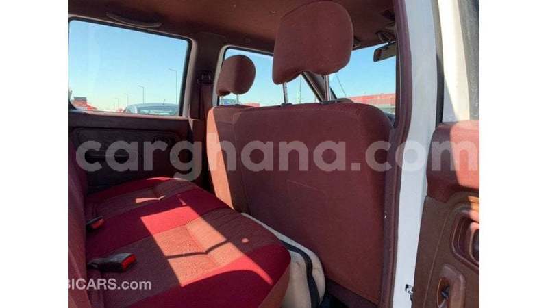 Big with watermark nissan pickup ashanti import dubai 53754