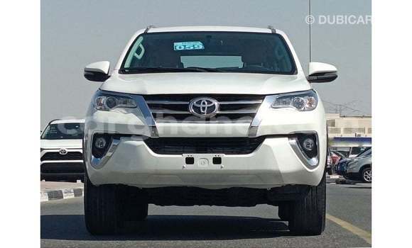 Sayi Imported Toyota Fortuner White Mota in Import - Dubai a Ashanti Sayi Imported Toyota Fortuner White Mota in Import - Dubai a Ashanti