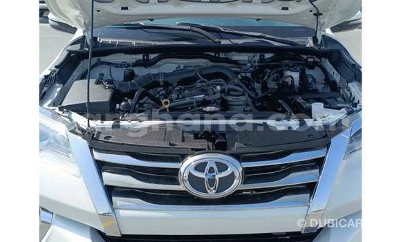Sayi Imported Toyota Fortuner White Mota in Import - Dubai a Ashanti Sayi Imported Toyota Fortuner White Mota in Import - Dubai a Ashanti