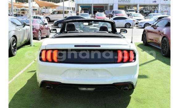 Ra Imported Ford Mustang funfun Ọkọ̀ in Import - Dubai ni Ashanti Ra Imported Ford Mustang funfun Ọkọ̀ in Import - Dubai ni Ashanti