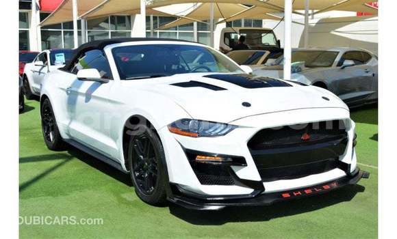 Ra Imported Ford Mustang funfun Ọkọ̀ in Import - Dubai ni Ashanti Ra Imported Ford Mustang funfun Ọkọ̀ in Import - Dubai ni Ashanti