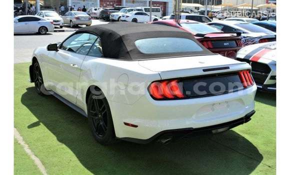 Ra Imported Ford Mustang funfun Ọkọ̀ in Import - Dubai ni Ashanti Ra Imported Ford Mustang funfun Ọkọ̀ in Import - Dubai ni Ashanti