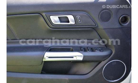 Ra Imported Ford Mustang funfun Ọkọ̀ in Import - Dubai ni Ashanti Ra Imported Ford Mustang funfun Ọkọ̀ in Import - Dubai ni Ashanti