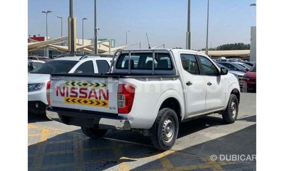 Sayi Imported Nissan Navara White Mota in Import - Dubai a Ashanti Sayi Imported Nissan Navara White Mota in Import - Dubai a Ashanti