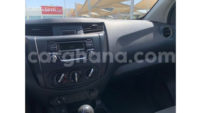 Big with watermark nissan navara ashanti import dubai 53776