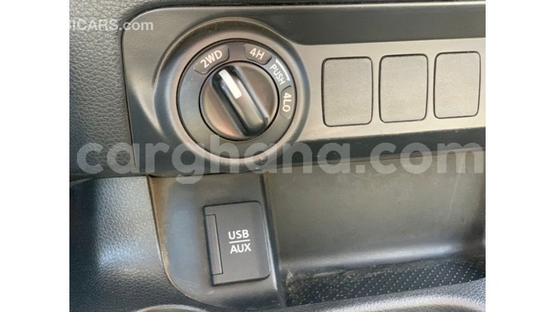 Big with watermark nissan navara ashanti import dubai 53776