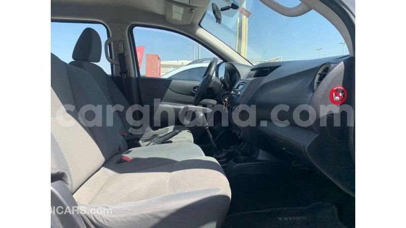 Big with watermark nissan navara ashanti import dubai 53776