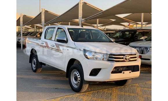 Ra Imported Toyota Hilux funfun Ọkọ̀ in Import - Dubai ni Ashanti Ra Imported Toyota Hilux funfun Ọkọ̀ in Import - Dubai ni Ashanti