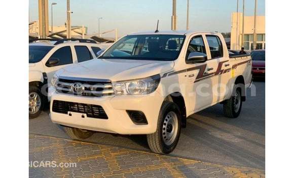 Ra Imported Toyota Hilux funfun Ọkọ̀ in Import - Dubai ni Ashanti Ra Imported Toyota Hilux funfun Ọkọ̀ in Import - Dubai ni Ashanti
