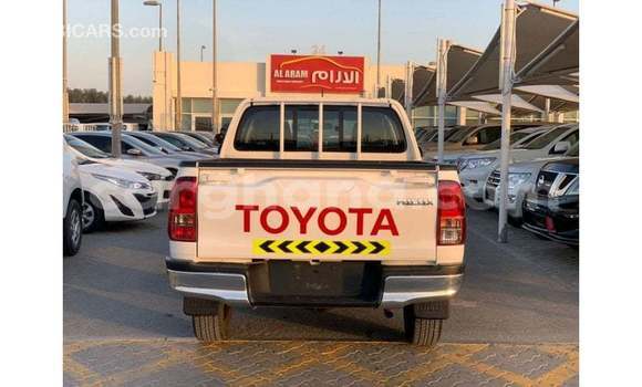 Ra Imported Toyota Hilux funfun Ọkọ̀ in Import - Dubai ni Ashanti Ra Imported Toyota Hilux funfun Ọkọ̀ in Import - Dubai ni Ashanti