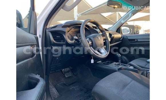 Ra Imported Toyota Hilux funfun Ọkọ̀ in Import - Dubai ni Ashanti Ra Imported Toyota Hilux funfun Ọkọ̀ in Import - Dubai ni Ashanti