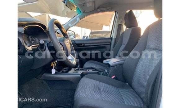 Ra Imported Toyota Hilux funfun Ọkọ̀ in Import - Dubai ni Ashanti Ra Imported Toyota Hilux funfun Ọkọ̀ in Import - Dubai ni Ashanti