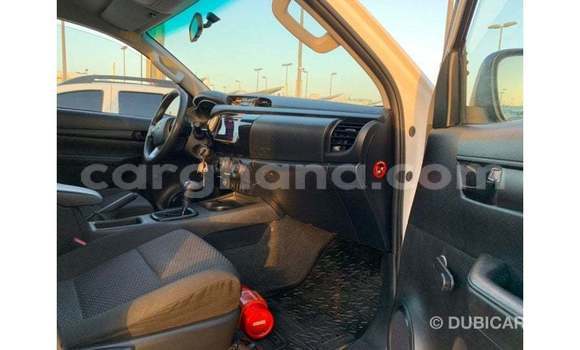 Ra Imported Toyota Hilux funfun Ọkọ̀ in Import - Dubai ni Ashanti Ra Imported Toyota Hilux funfun Ọkọ̀ in Import - Dubai ni Ashanti