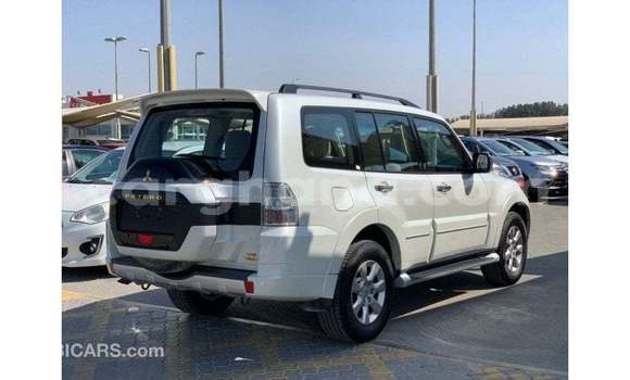 Buy Import Mitsubishi Pajero White Car in Import - Dubai in Ashanti Buy Import Mitsubishi Pajero White Car in Import - Dubai in Ashanti