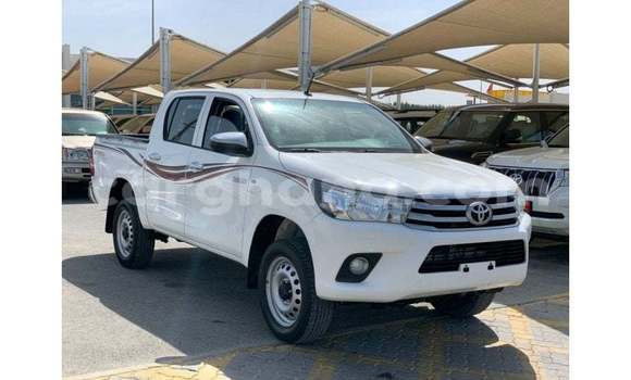 Sayi Imported Toyota Hilux White Mota in Import - Dubai a Ashanti Sayi Imported Toyota Hilux White Mota in Import - Dubai a Ashanti