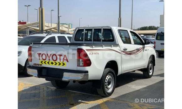 Sayi Imported Toyota Hilux White Mota in Import - Dubai a Ashanti Sayi Imported Toyota Hilux White Mota in Import - Dubai a Ashanti