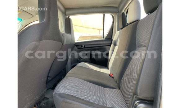 Sayi Imported Toyota Hilux White Mota in Import - Dubai a Ashanti Sayi Imported Toyota Hilux White Mota in Import - Dubai a Ashanti