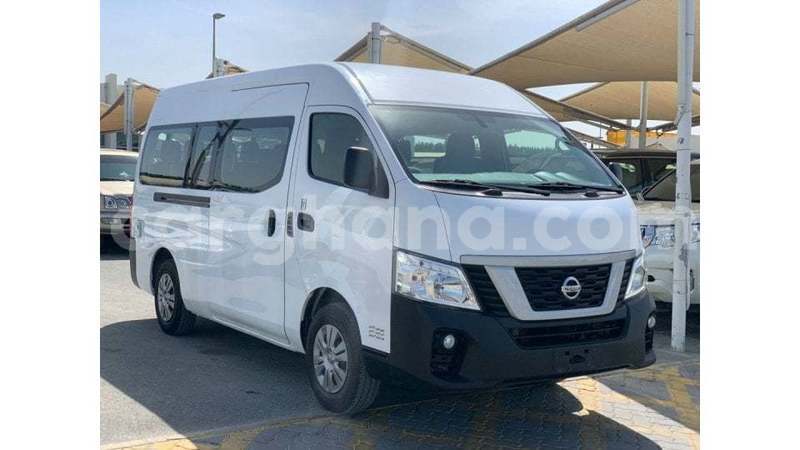 Big with watermark nissan urvan ashanti import dubai 53782