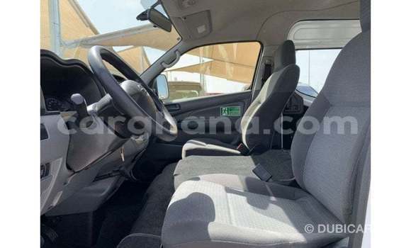 Ra Imported Nissan Urvan funfun Ọkọ̀ in Import - Dubai ni Ashanti Ra Imported Nissan Urvan funfun Ọkọ̀ in Import - Dubai ni Ashanti