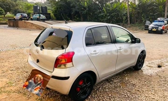 Ra Àlòkù Toyota Vitz funfun Ọkọ̀ in Accra ni Greater Accra Ra Àlòkù Toyota Vitz funfun Ọkọ̀ in Accra ni Greater Accra