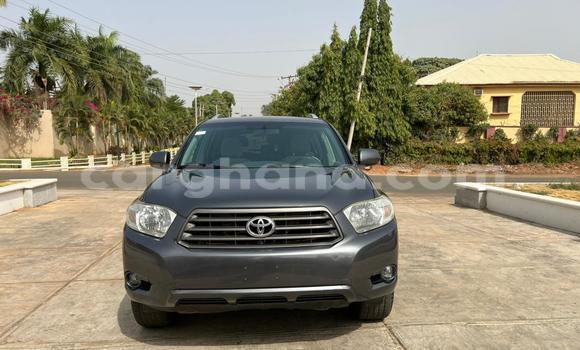 Buy Used Toyota Highlander Beige Car in Takoradi in Western