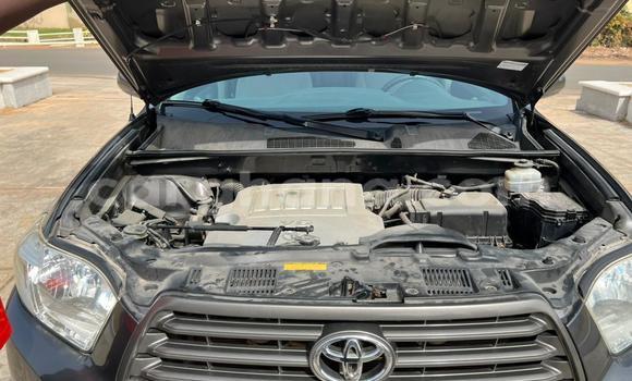 Ra Àlòkù Toyota Highlander Alagara Ọkọ̀ in Iwọn didun ni Oorun Ra Àlòkù Toyota Highlander Alagara Ọkọ̀ in Iwọn didun ni Oorun